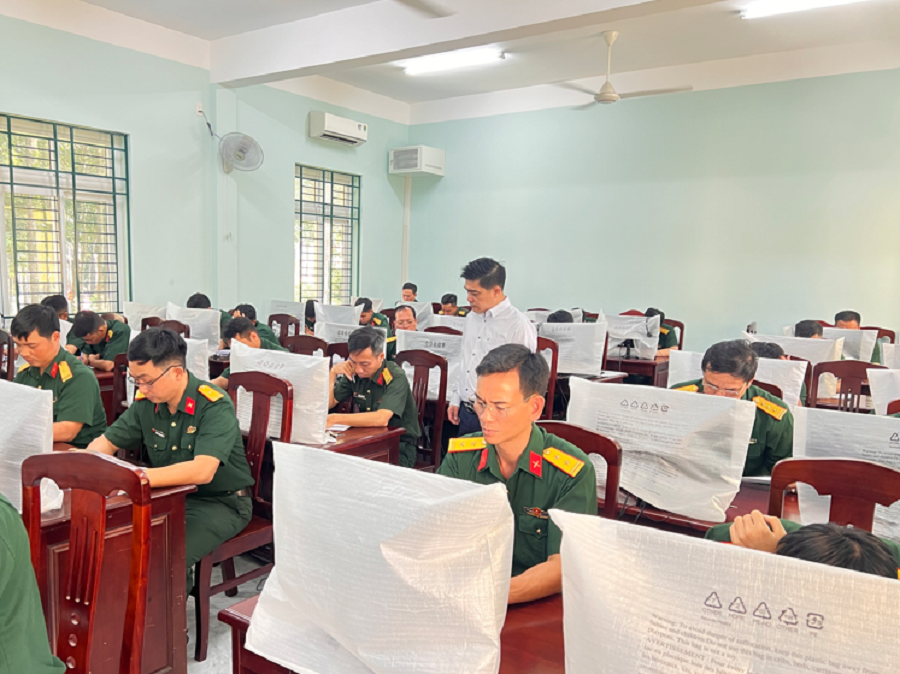  UFM assesses English proficiency for Military Region 7 staff