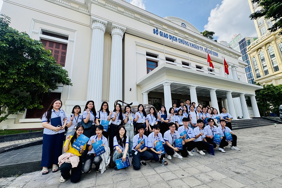 UFM students gain practical insights at the Ho Chi Minh Stock Exchange