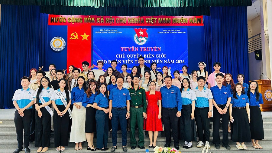 UFM and UFA Youth Unions organize “Vietnam’s Seas and Islands Journey” in Quang Ngai