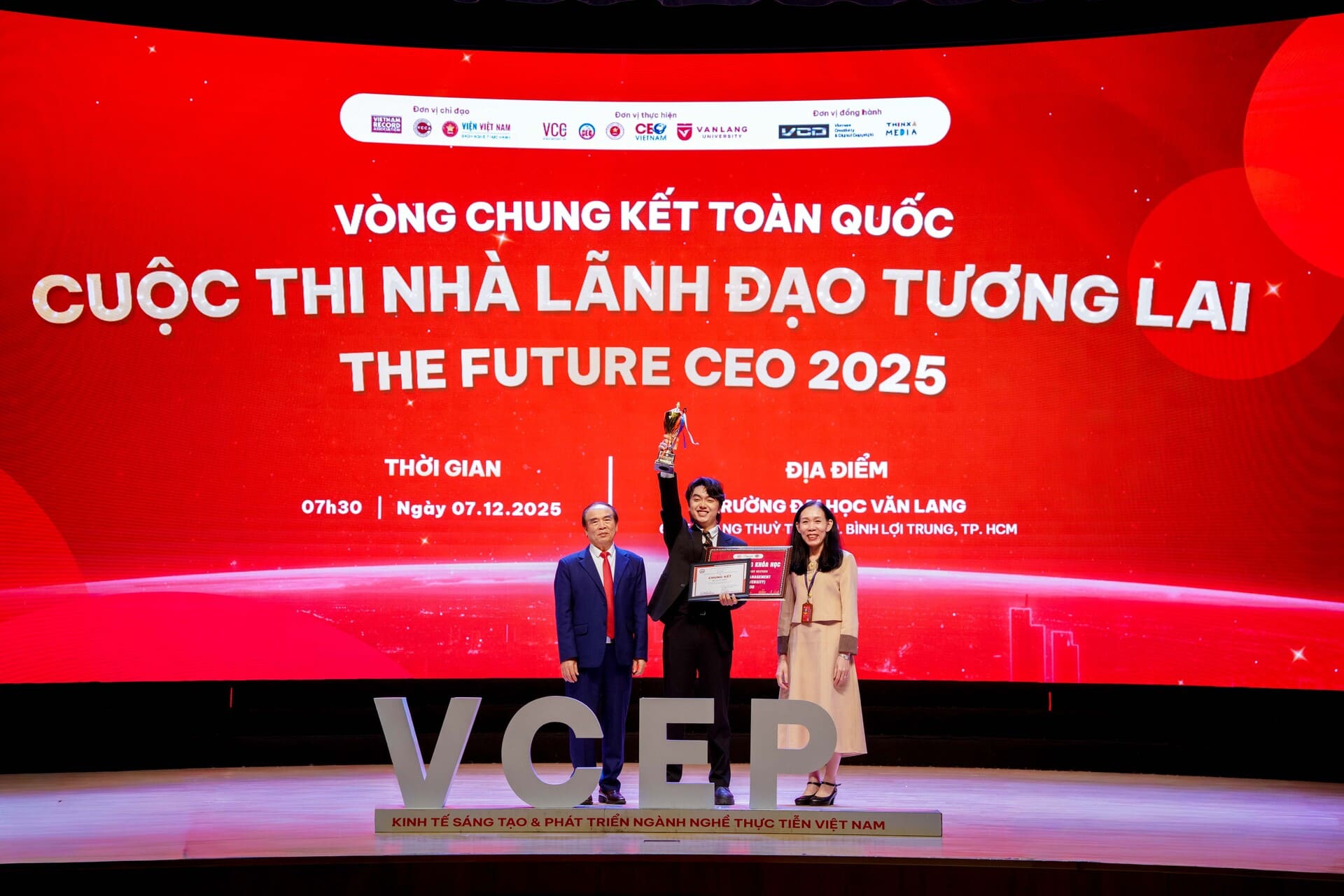 UFM Student Triumphs as Champion of the Future Leader Competition 2025