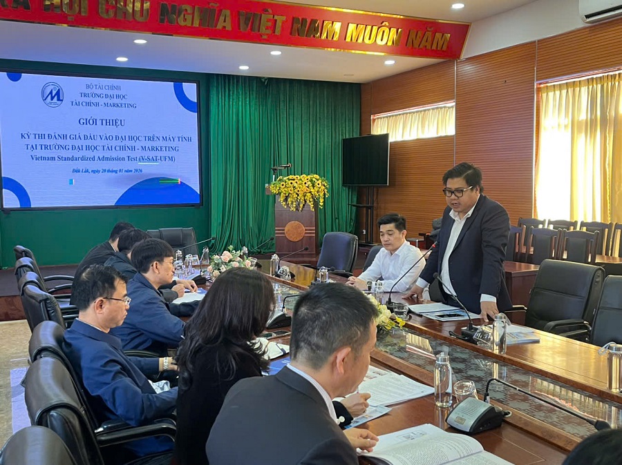 UFM holds a working session in Đắk Lắk Province regarding the organization of the V-SAT 2026 examination
